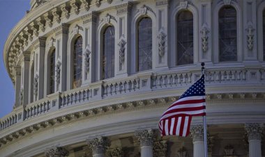 بعد فضيحة "سيغنال".. الديمقراطيون يطالبون ترامب بالتحقيق