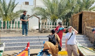 بالصور: السياح الأجانب يواصلون التوافد على أهوار الجبايش وسط أجواء ساحرة في ذي قار
