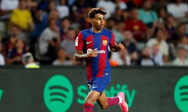 قبل الكلاسيكو.. لامين جمال يظهر بـ لوك جديد (صور)