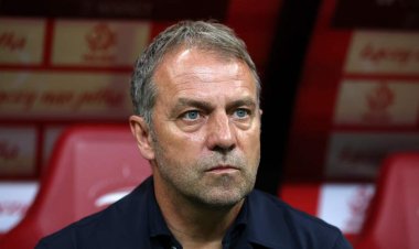 فليك يفاجئ ريال مدريد بشأن أزمة تحكيم نهائي كأس الملك