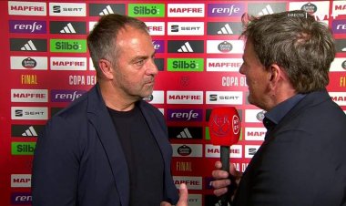 مدرب برشلونة يكشف ما فعله أنشيلوتي بعد نهاية الكلاسيكو المثير