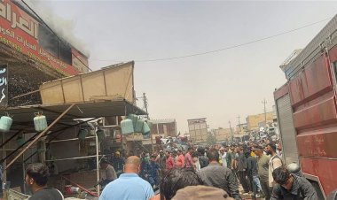 اندلاع حريق كبير في الحي الصناعي بين النجف والكوفة (صور وفيديو)