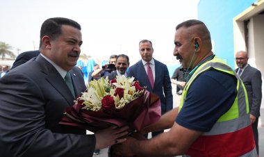 رئيس الوزراء يجري زيارة إلى معامل شركة الشرق الأوسط للتعبئة والتغليف في بغداد