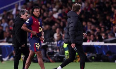 برشلونة يشخص إصابة كوندي ويحدد مدة غيابه