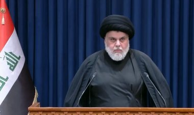 السيد الصدر يقدم شكره للمعزين والمشاركين بمراسيم عزاء استشهاد والده