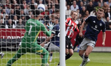 مانشستر يونايتد يتلقى خسارة مؤلمة أمام برينتفورد