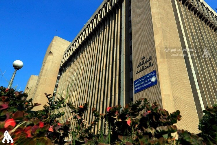 التعليم تشكل لجنة فنية لدراسة الأجور الإضافية في الجامعات الأهلية