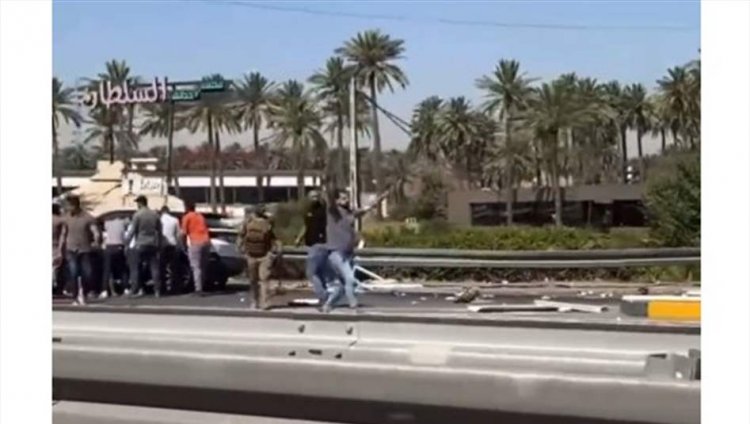 عجلة مسرعة تدخل بـ"كشك امني" وتقتل منتسب مغاوير على جسر الجادرية