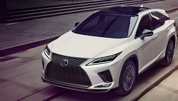 "ماكينة" يستعرض سيارة RXh من Lexus... تعرفوا على مميزاتها!