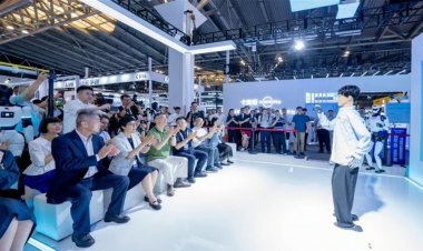 روبوت يلتحق ببرنامج دراسات عليا في جامعة صينية (صور)