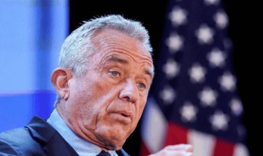 دعوات لإقالة وزير الصحة الأمريكية بعد تفشي كورونا