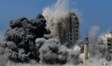 وزير دفاع إسرائيل "يتباهى" بتدمير برج السوسي السكني بمدينة غزة