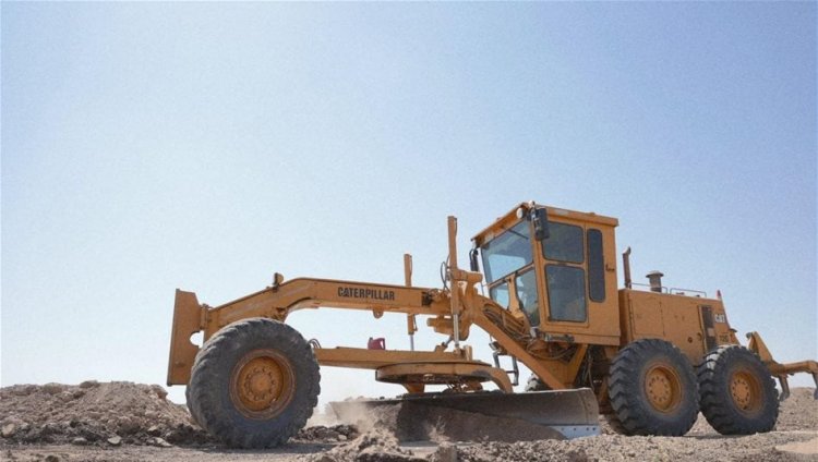 المباشرة بمشروع إنشاء طريق خدمي يحاذي "سريع أبو غريب"