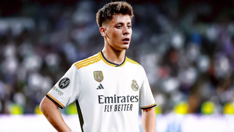 أردا غولر يعلق على مقارنته بلامين يامال