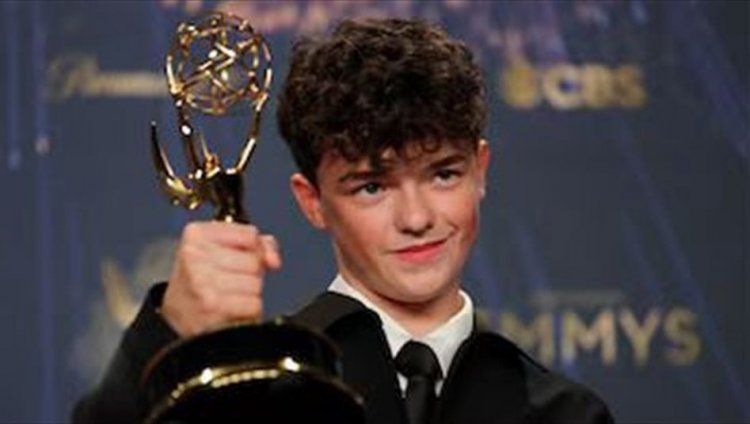 بعمر الـ 15 عامًا.. أوين كوبر أصغر فائز بجائزة "إيمي" في تاريخ التلفزيون