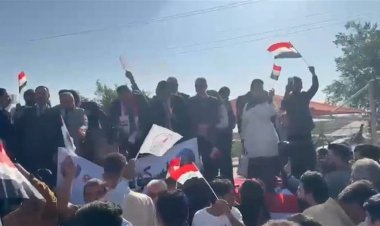 بـ"اغنية وطنية حزينة".. المعلمون يحولون تظاهراتهم الى "احتفال انتصار" على وزارة المالية (فيديو)