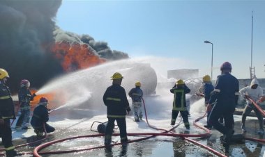 حريق يلتهم محطة وقود بين قضاءي سفوان والزبير في البصرة (صور)