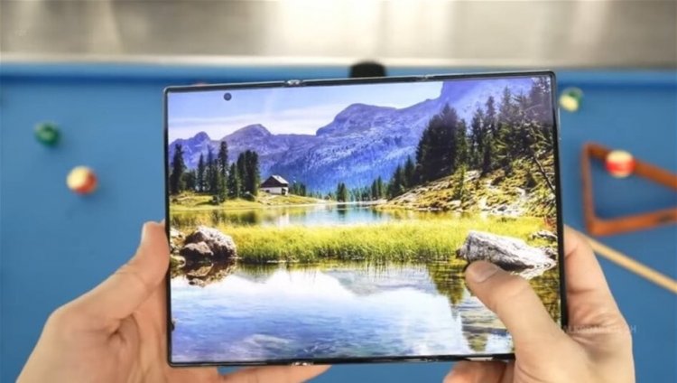 تسريبات عن أكبر هاتف قابل للطي من "سامسونغ".. بحجم الحاسوب