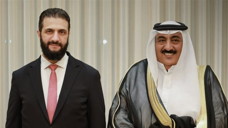 بالصور.. الشرع يلتقي شيخ قبيلة شمر في سوريا