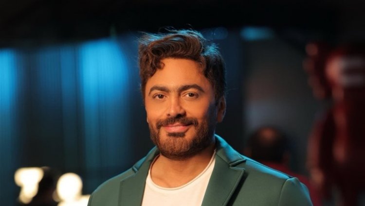 أزمة صحية مفاجئة لتامر حسني.. ورسالة مؤثرة تُقلق جمهوره