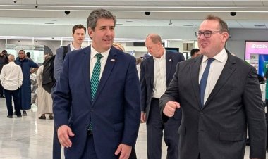 نائب وزير الخارجية الأمريكي يصل العراق (صور)