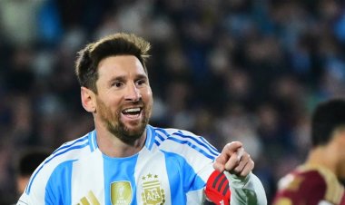 تحطيم ميسي في الارجنتين (صورة)