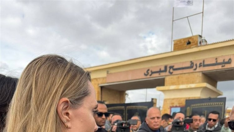 أنجلينا جولي من معبر رفح: يجب إدخال المساعدات إلى غزة بأقرب وقت