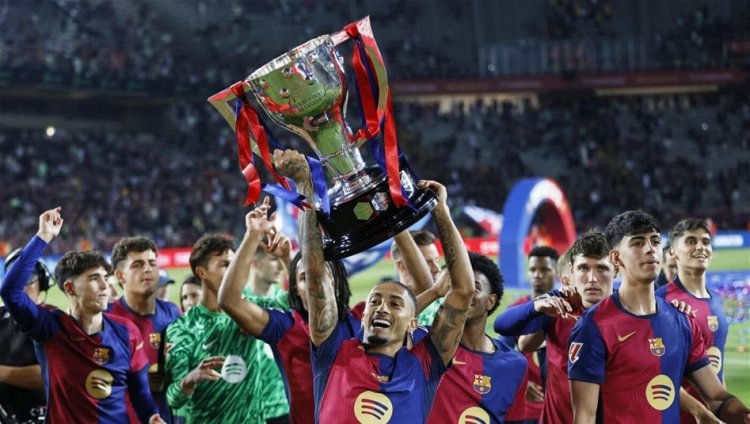 من راديو برشلونة.. رافينيا يفوز بجائزة توريسكي